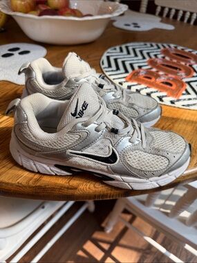 Nike Kids White and Silver Mesh Sneaker with Black Swoosh - Size 3